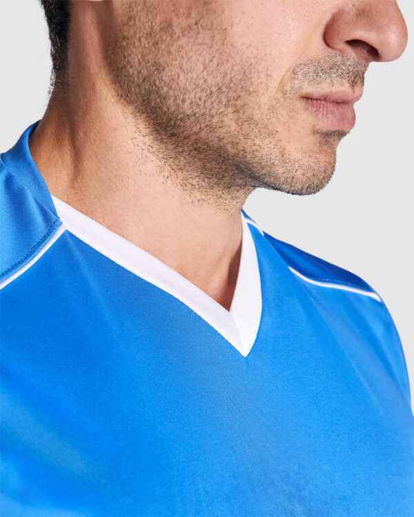 UNITED - Imagen 4